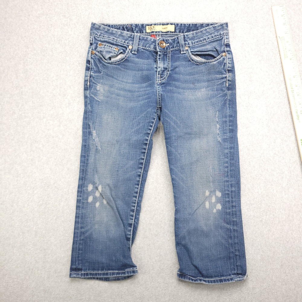 BKE Denim Reese Distressed Cropped Jeans Size 28 Embellished Pockets Capri - Picture 2 of 16